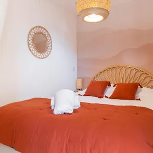 Appartement Cosy, Piscine, Clim, Parking Prive - Proche - Arrivee Autonome - Lit Queen Size